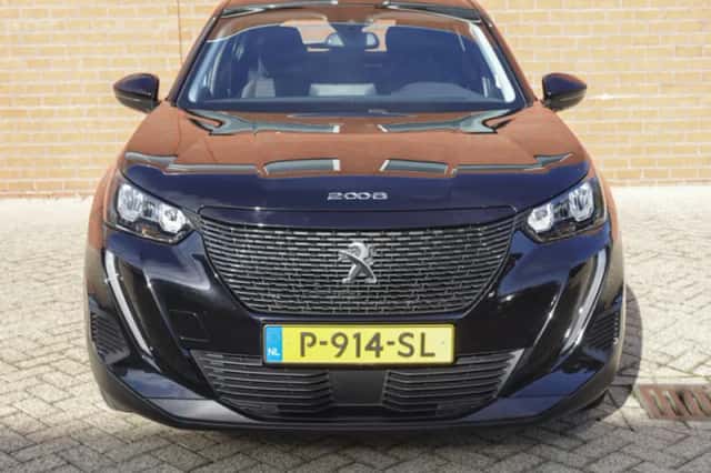 Peugeot 2008 (2022) thumbnail 4