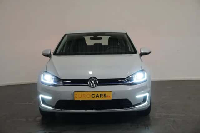 Volkswagen E-Golf (2019) thumbnail 3