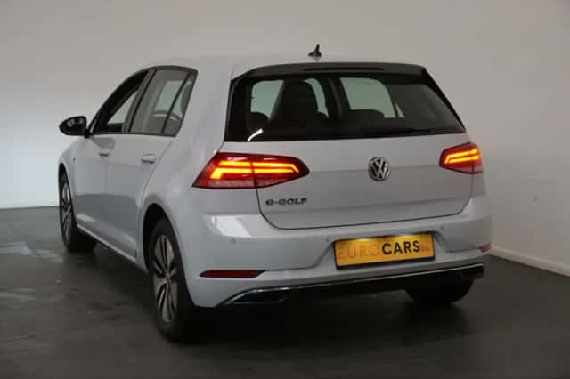 Volkswagen E-Golf (2019) thumbnail 6
