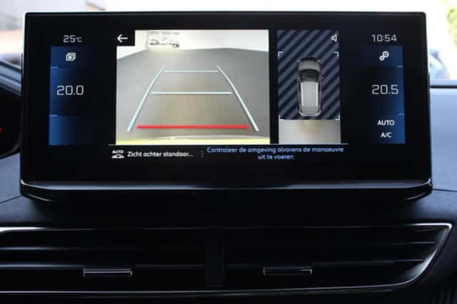 Peugeot 3008 (2024) thumbnail 3