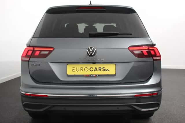 Volkswagen Tiguan (2023) thumbnail 5