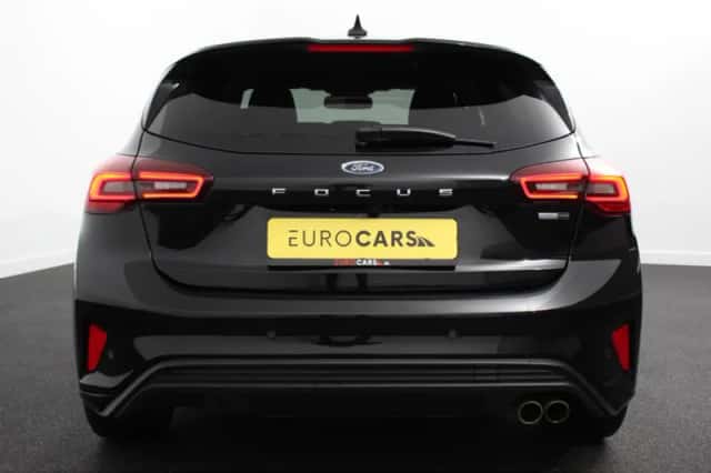 Ford Focus (2023) thumbnail 5