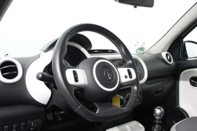 Renault Twingo (2017) thumbnail 2