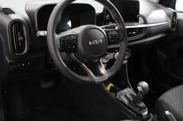 Kia Picanto (2025) thumbnail 2
