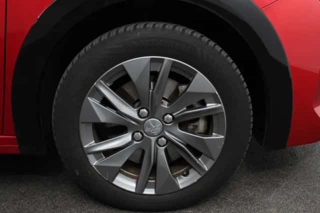 Peugeot e-208 (2020) thumbnail 2