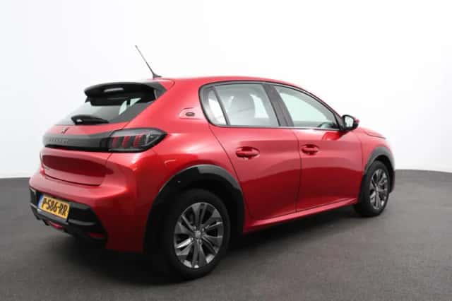 Peugeot e-208 (2020) thumbnail 4