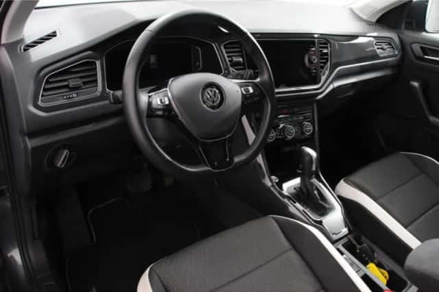 Volkswagen T-Roc (2020) thumbnail 6