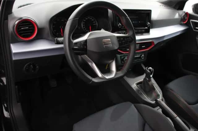 SEAT Ibiza (2023) thumbnail 2