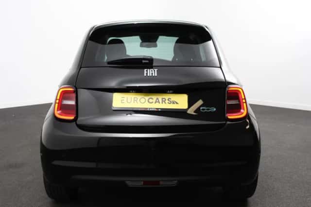 Fiat 500e (2023) thumbnail 5