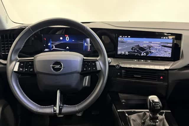 Opel Astra (2023) thumbnail 2