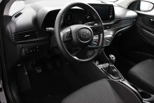 Hyundai i20 (2022) thumbnail 2