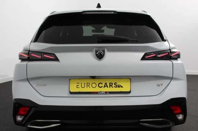 Peugeot 308 (2024) thumbnail 5