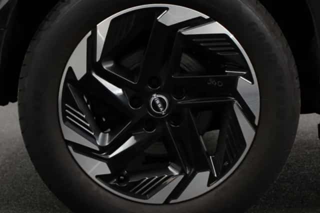 Nissan Qashqai (2025) thumbnail 4