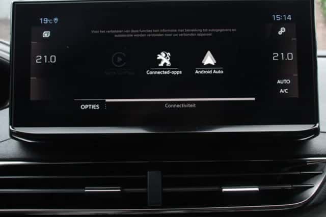 Peugeot 5008 (2024) thumbnail 3