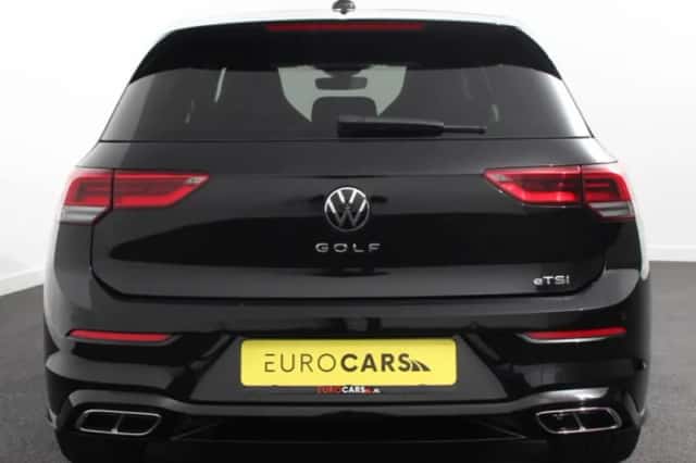 Volkswagen Golf (2024) thumbnail 3