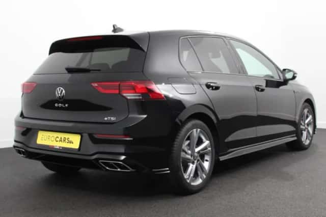 Volkswagen Golf (2024) thumbnail 4