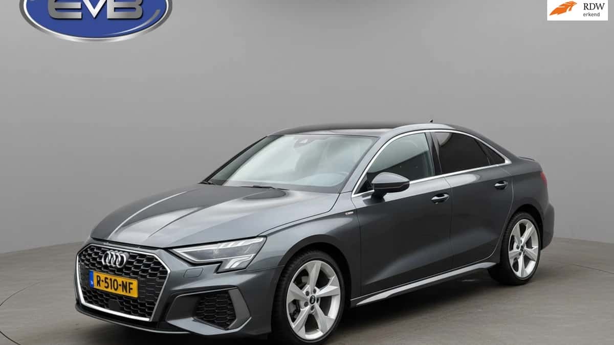 Audi A3 (2022) — foto 1