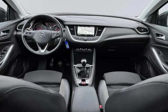Opel Grandland (2020) thumbnail 2