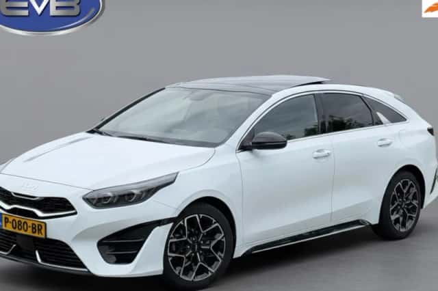 Kia Proceed (2022) thumbnail 1