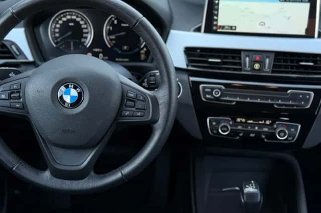 BMW X1 (2021) thumbnail 2