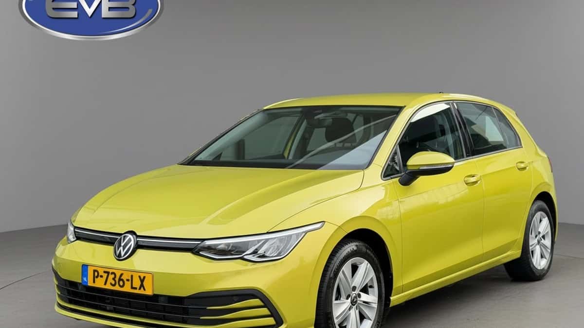 Volkswagen Golf (2022) — foto 1