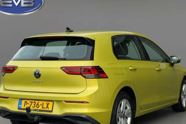 Volkswagen Golf (2022) thumbnail 3