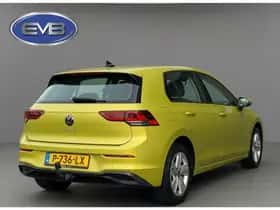 Volkswagen Golf (2022) thumbnail 3