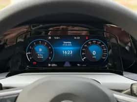 Volkswagen Golf (2022) thumbnail 10