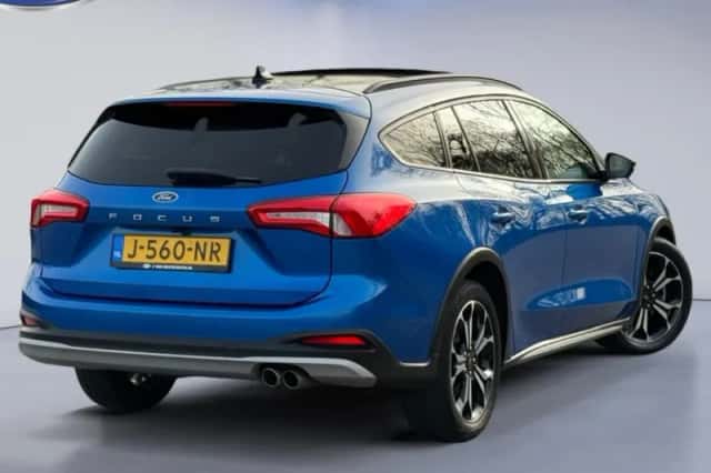 Ford Focus (2020) thumbnail 3
