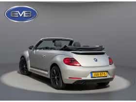 Volkswagen Beetle (2015) thumbnail 3
