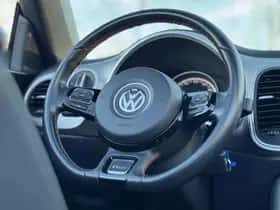 Volkswagen Beetle (2015) thumbnail 24