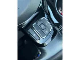 Volkswagen Beetle (2015) thumbnail 31