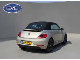 Volkswagen Beetle (2015) thumbnail 33