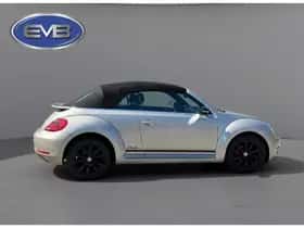 Volkswagen Beetle (2015) thumbnail 6