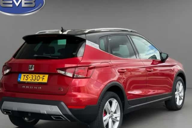 SEAT Arona (2018) thumbnail 3