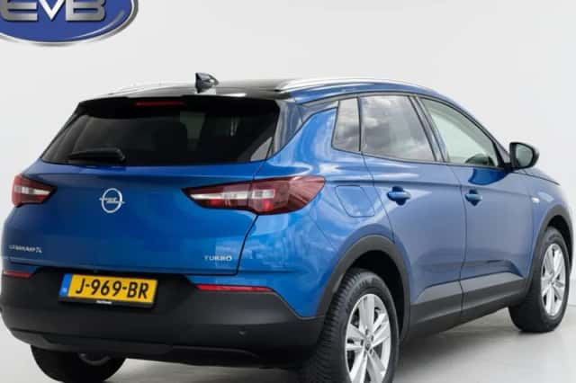Opel Grandland (2020) thumbnail 3