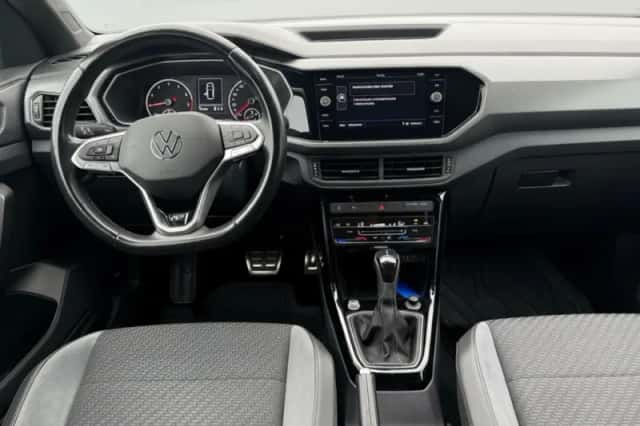 Volkswagen T-Cross (2021) thumbnail 2