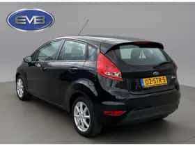 Ford Fiesta (2011) thumbnail 11