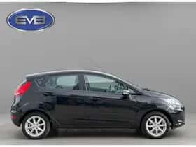Ford Fiesta (2011) thumbnail 7