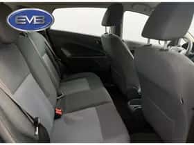 Ford Fiesta (2011) thumbnail 8