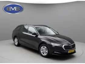 Škoda Octavia (2023) thumbnail 11