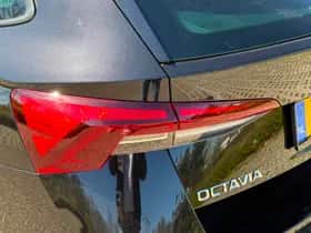 Škoda Octavia (2023) thumbnail 23