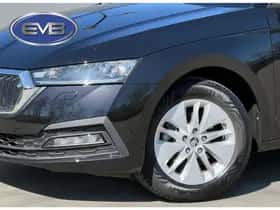 Škoda Octavia (2023) thumbnail 5