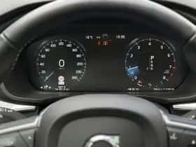 Volvo XC60 (2017) thumbnail 19