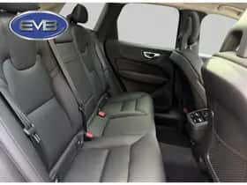 Volvo XC60 (2017) thumbnail 23