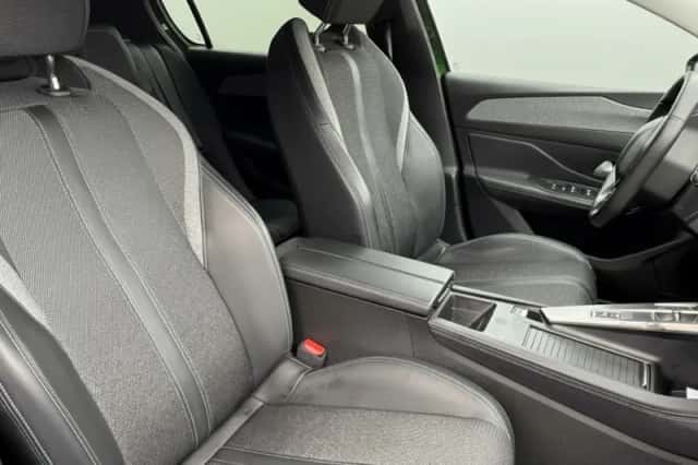 Peugeot 308 (2022) thumbnail 4