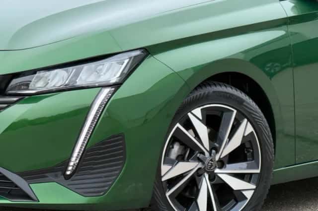Peugeot 308 (2022) thumbnail 5