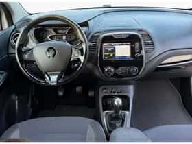 Renault Captur (2015) thumbnail 2