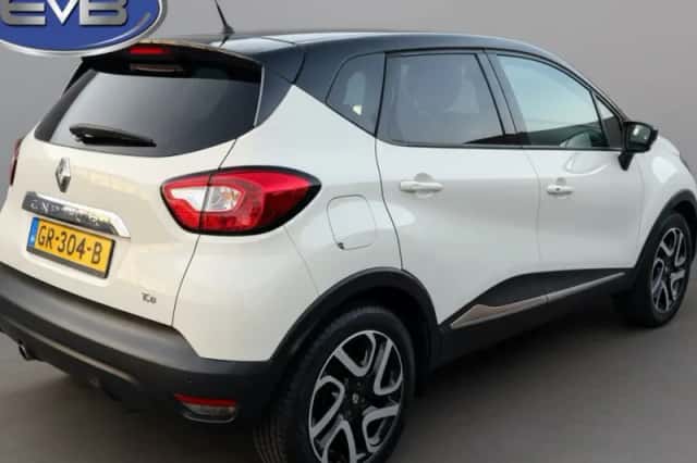 Renault Captur (2015) thumbnail 3