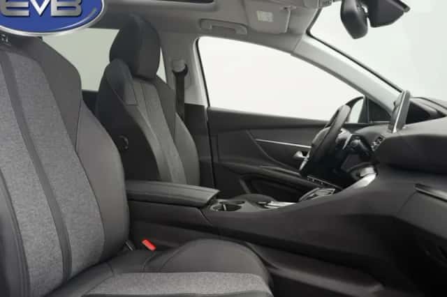 Peugeot 5008 (2019) thumbnail 4